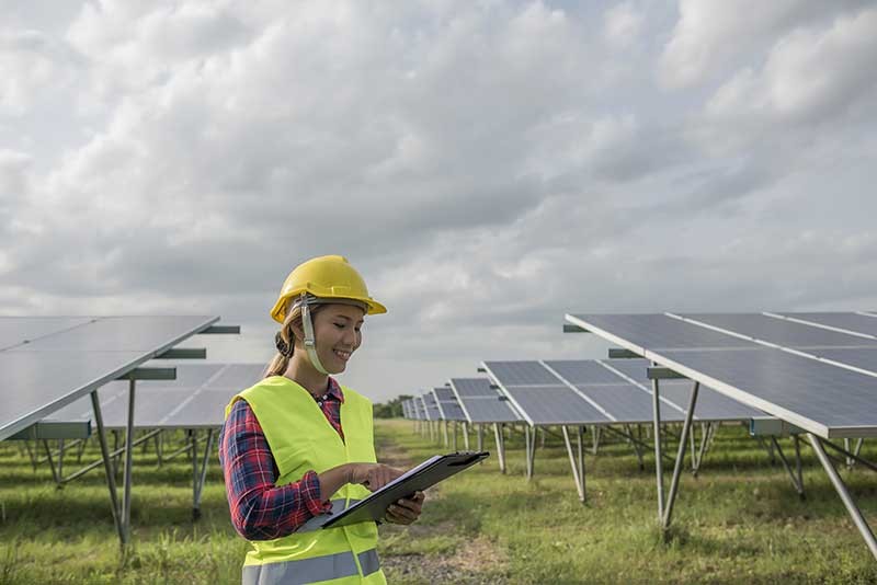  Energia solar para empresas – Como aproveitá-la no seu negócio 